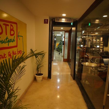 The Corus Hotel New Delhi Exterior photo
