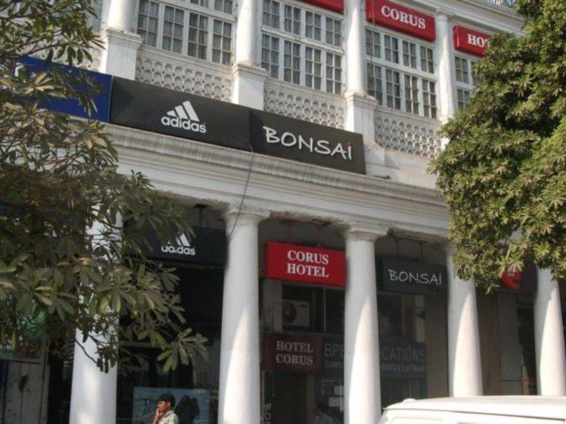 The Corus Hotel New Delhi Exterior photo