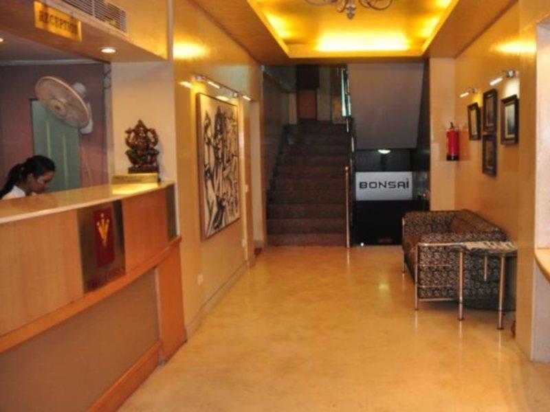 The Corus Hotel New Delhi Exterior photo